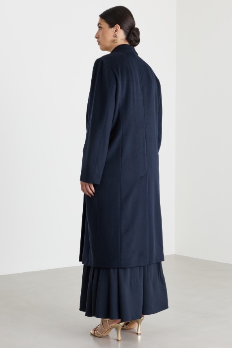 Cappotto in drap di lana con rever a lancia