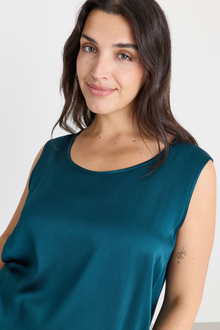 Top in raso opaco - VERDE - Intrend - 3
