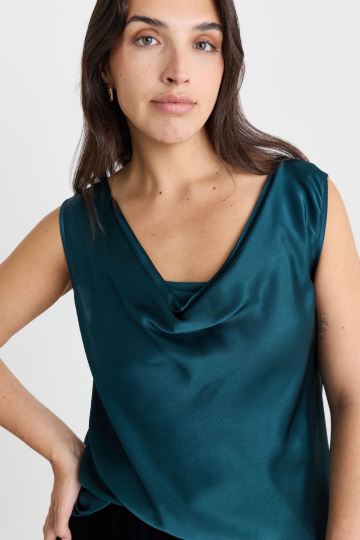 Top con collo morbido drappeggiato - VERDE - Intrend - 3