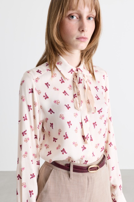 Blusa in raso stampato