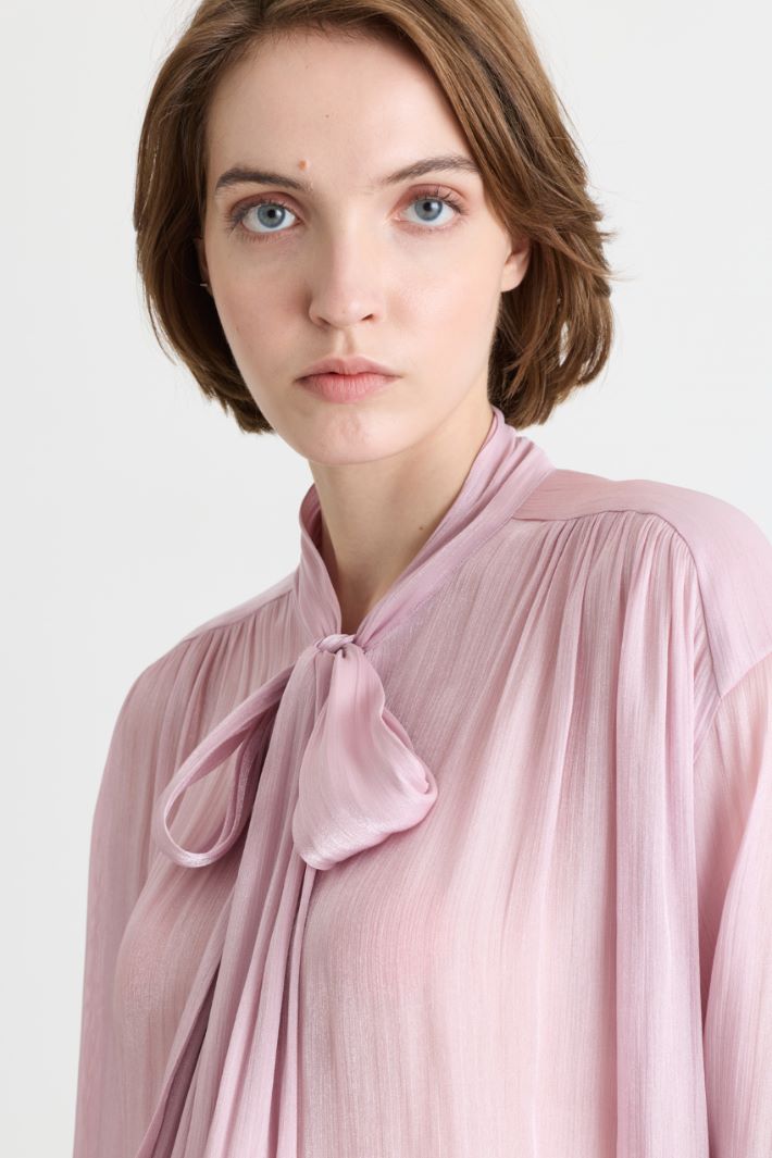 Blusa con collo a foulard - ROSA - Intrend - 3