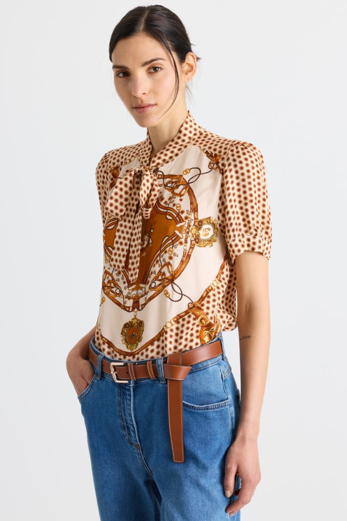 Blusa stampata con collo a foulard - ARANCIONE - Intrend - 2