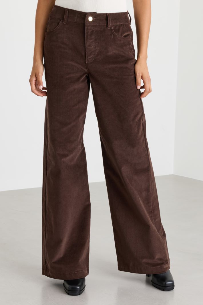 Wide-leg velvet trousers - BROWN - Intrend - 2