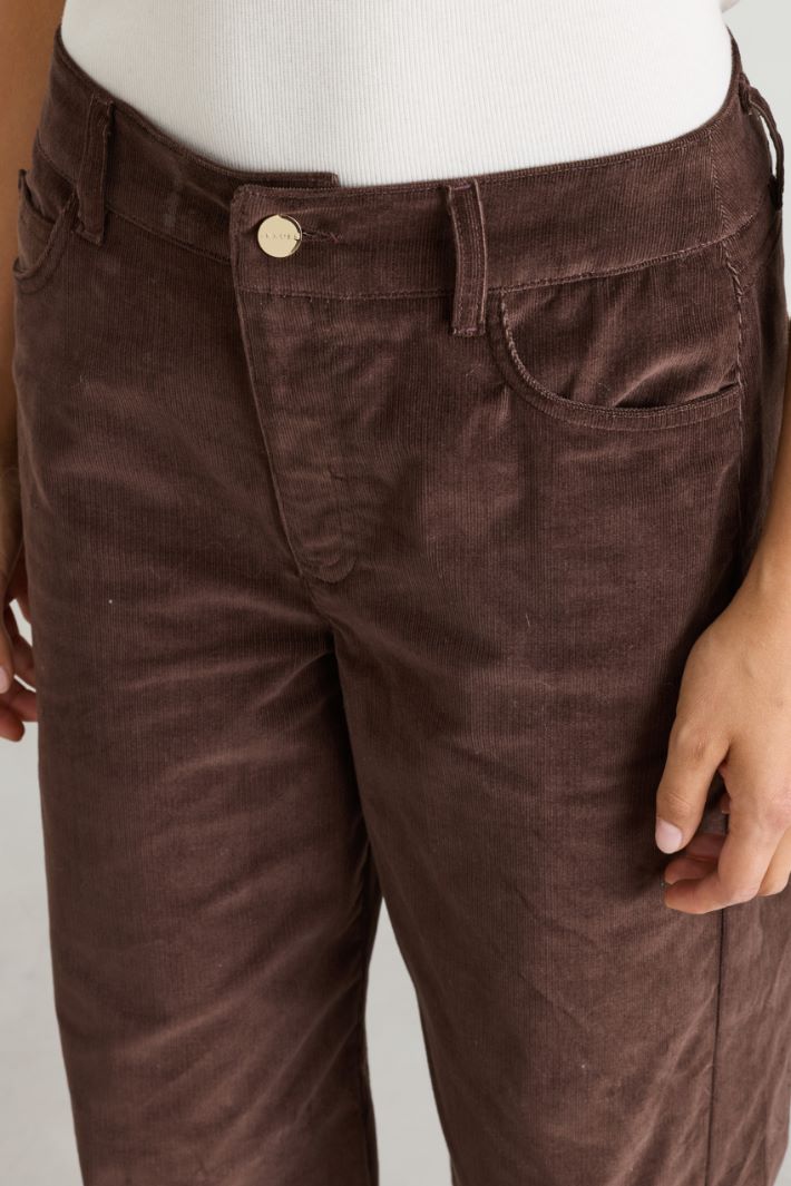 Wide-leg velvet trousers - BROWN - Intrend - 3