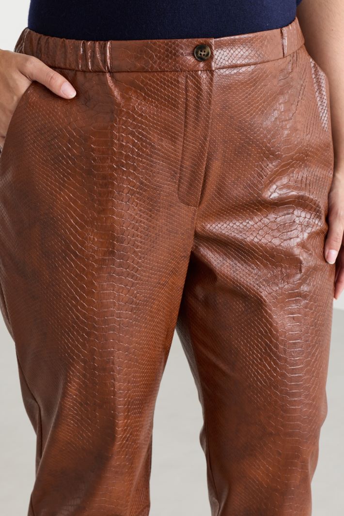 Coated fabric trousers - BROWN - Intrend - 3