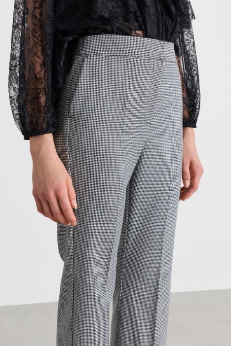 Pantalone flare