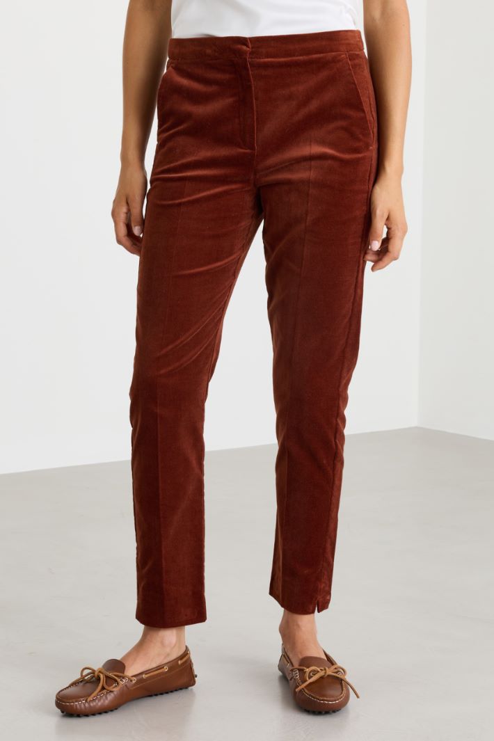 Slim-fit smooth velvet trousers - BROWN - Intrend - 2