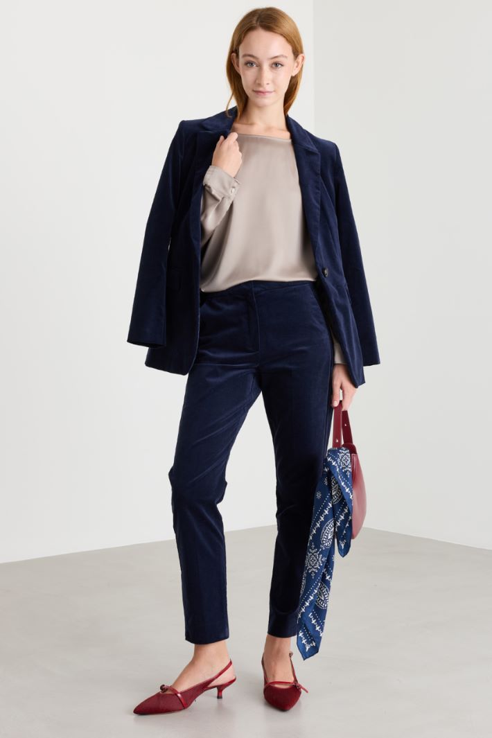 Slim-fit smooth velvet trousers - BLUE - Intrend