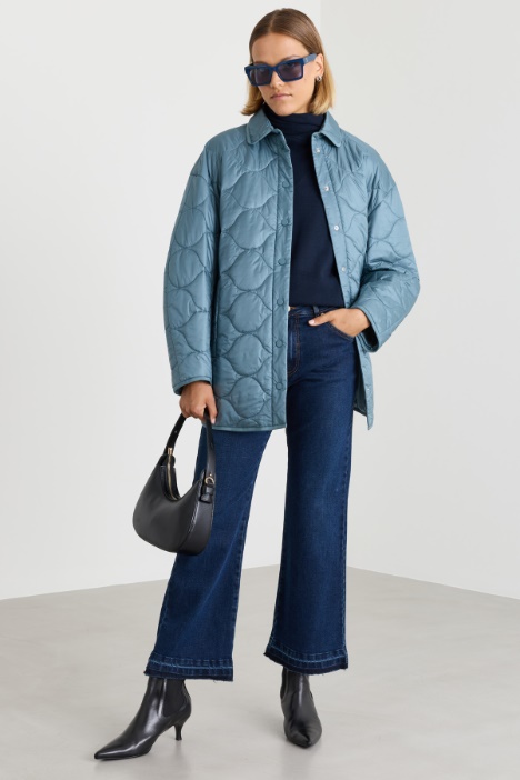 Flare-Jeans mit ausgefranstem Saum - Intrend