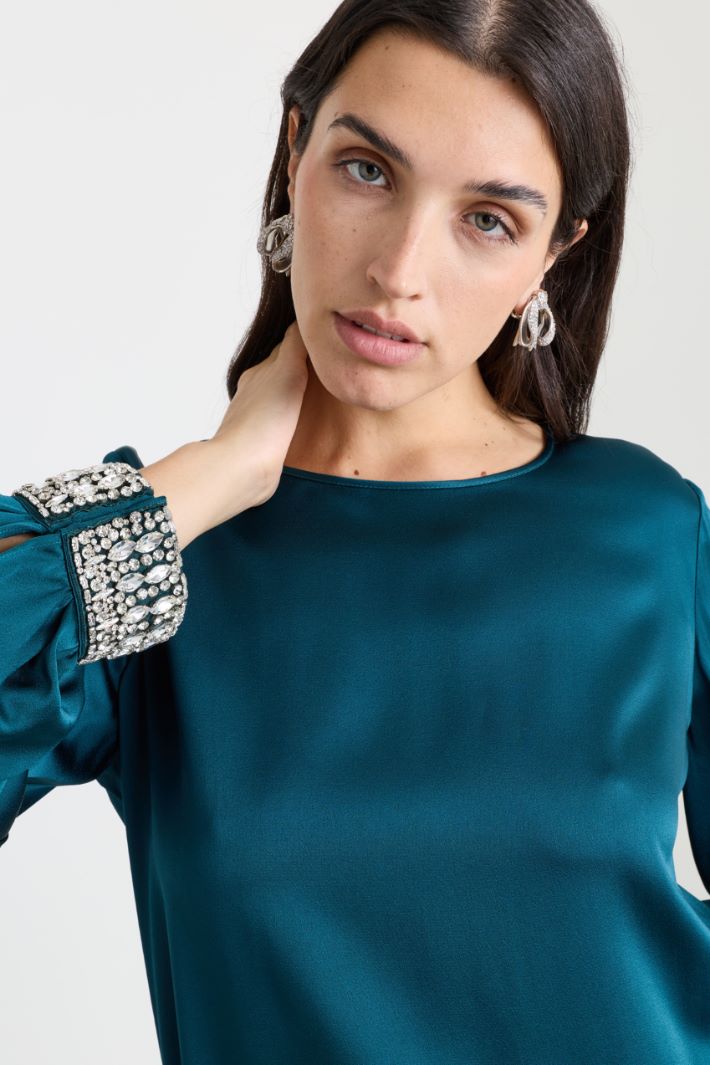 Blusa con ricamo gioiello - VERDE - Intrend - 3