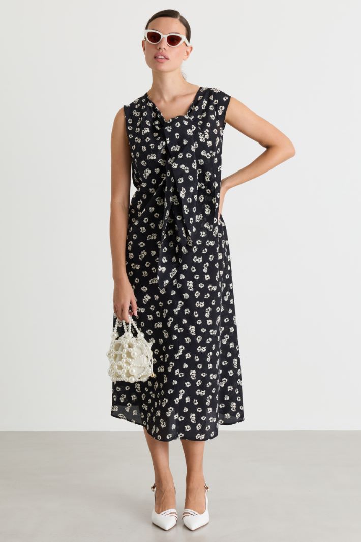 Crêpe de Chine dress - BLACK - Intrend