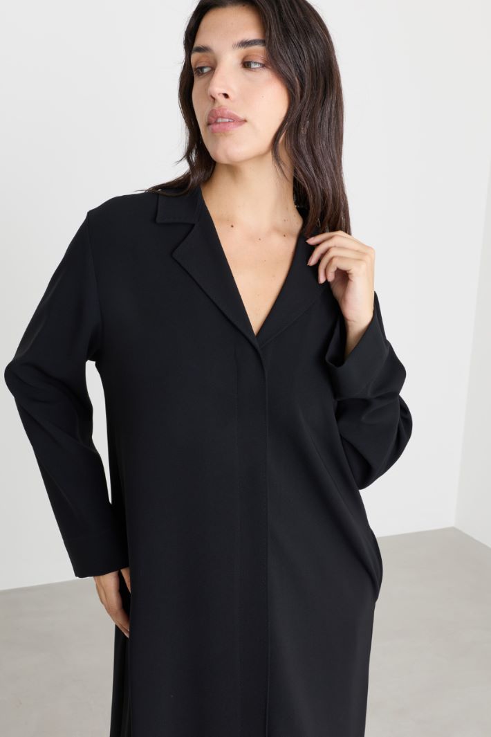 Hemdblusenkleid aus Cady - SCHWARZ - Intrend - 3