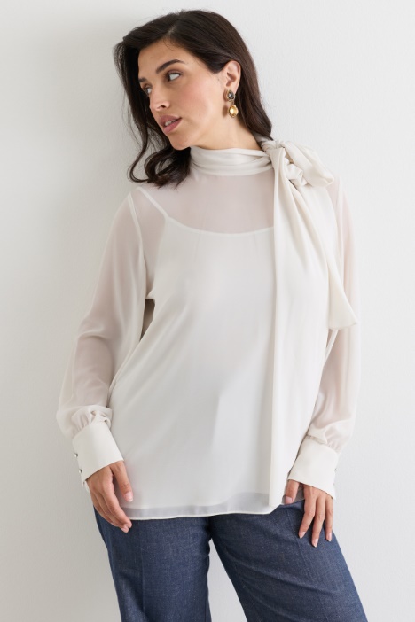 Georgette blouse with jewelled buttons - Intrend