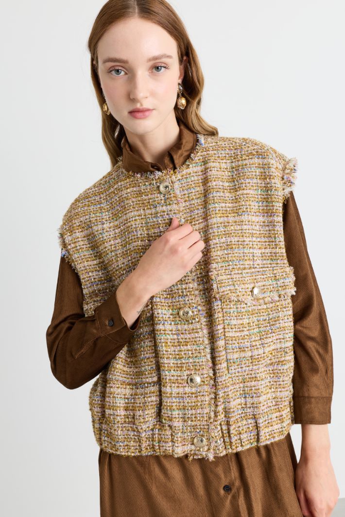 Basketweave sleeveless jacket - CAMEL - Intrend - 3
