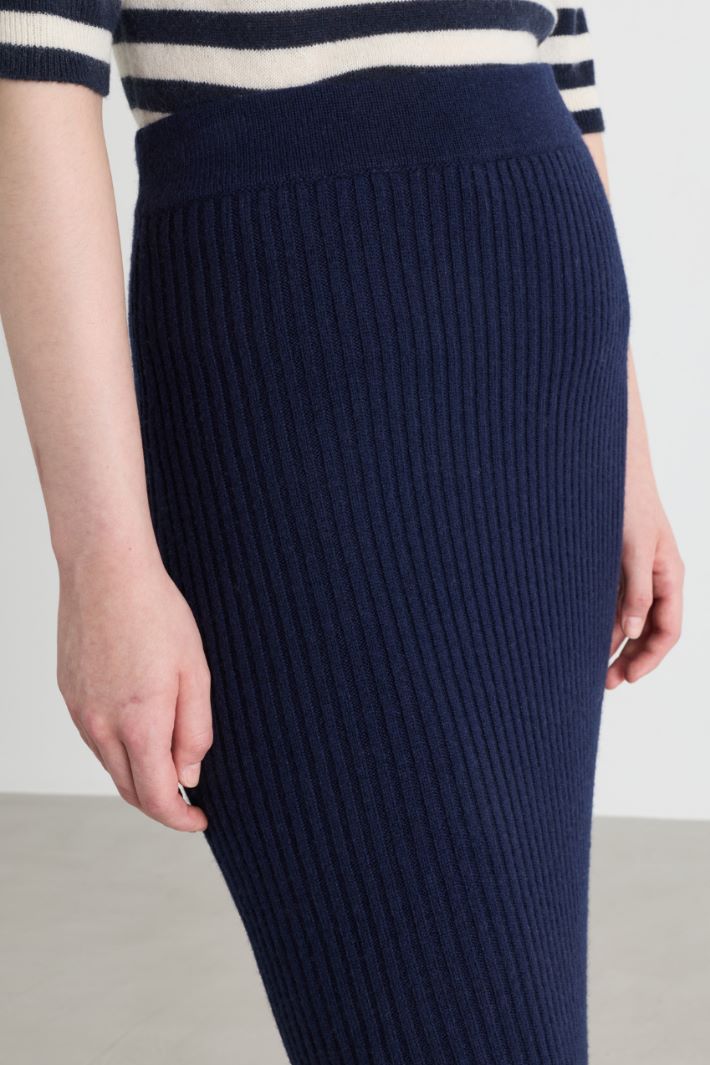Knitted skirt - BLUE - Intrend - 3