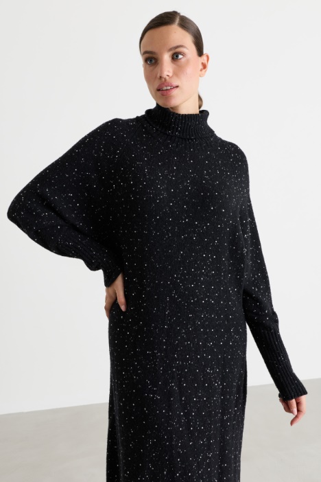 Abito in maglia con strass