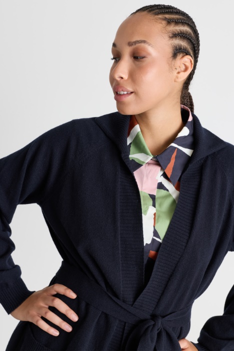 Cardigan in cashmere con manica a sbuffo