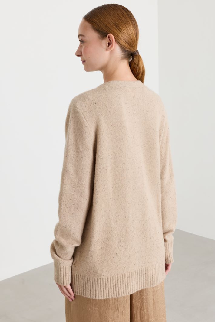 Soft wide V-neck cardigan - CAMEL - Intrend - 4
