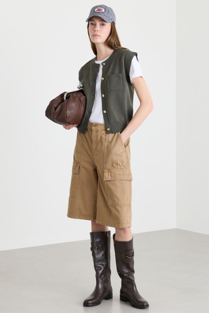 Knitted Gilet with Pockets - GREEN - Intrend