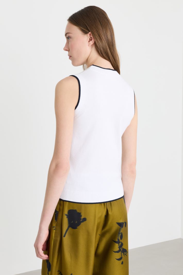 Sleeveless knitted top - WHITE - Intrend - 4