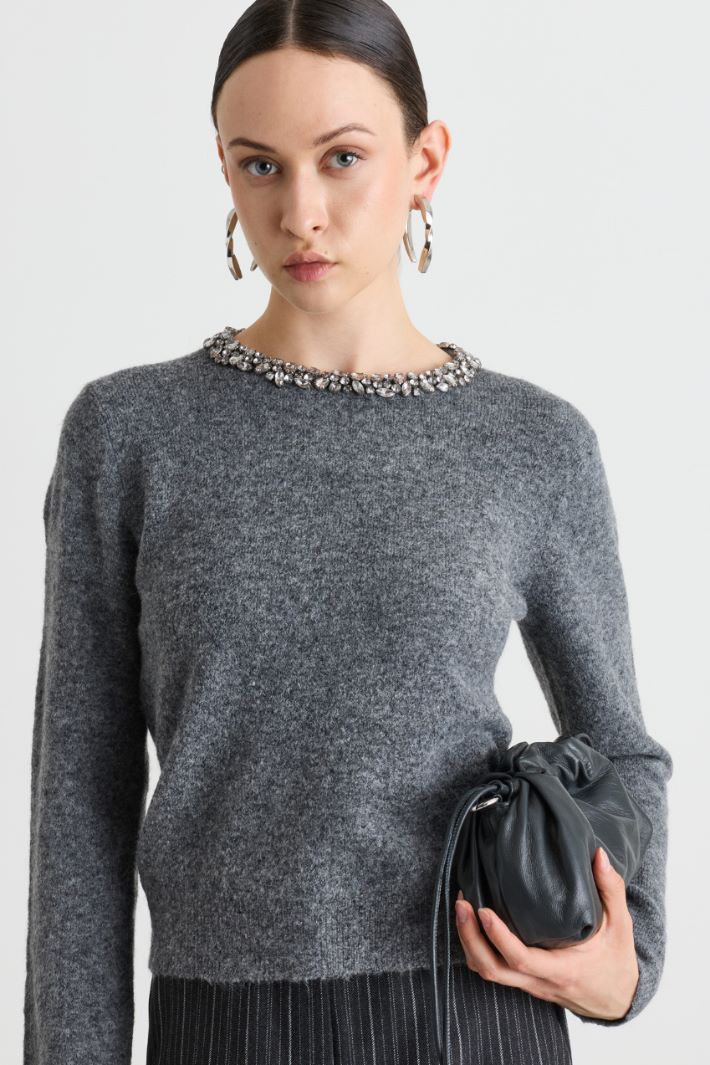 Rhinestone Jumper - GREY - Intrend - 2