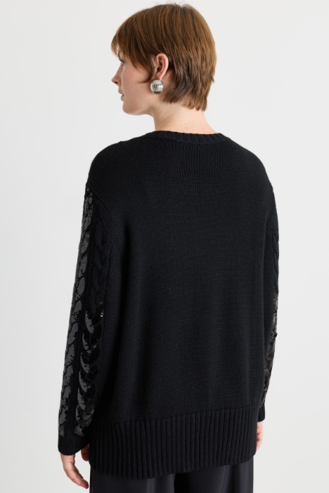 Maglia a trecce con ricamo