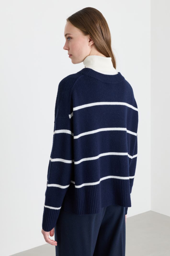 Jumper with a deep ribbed hem - BLUE - Intrend - 4