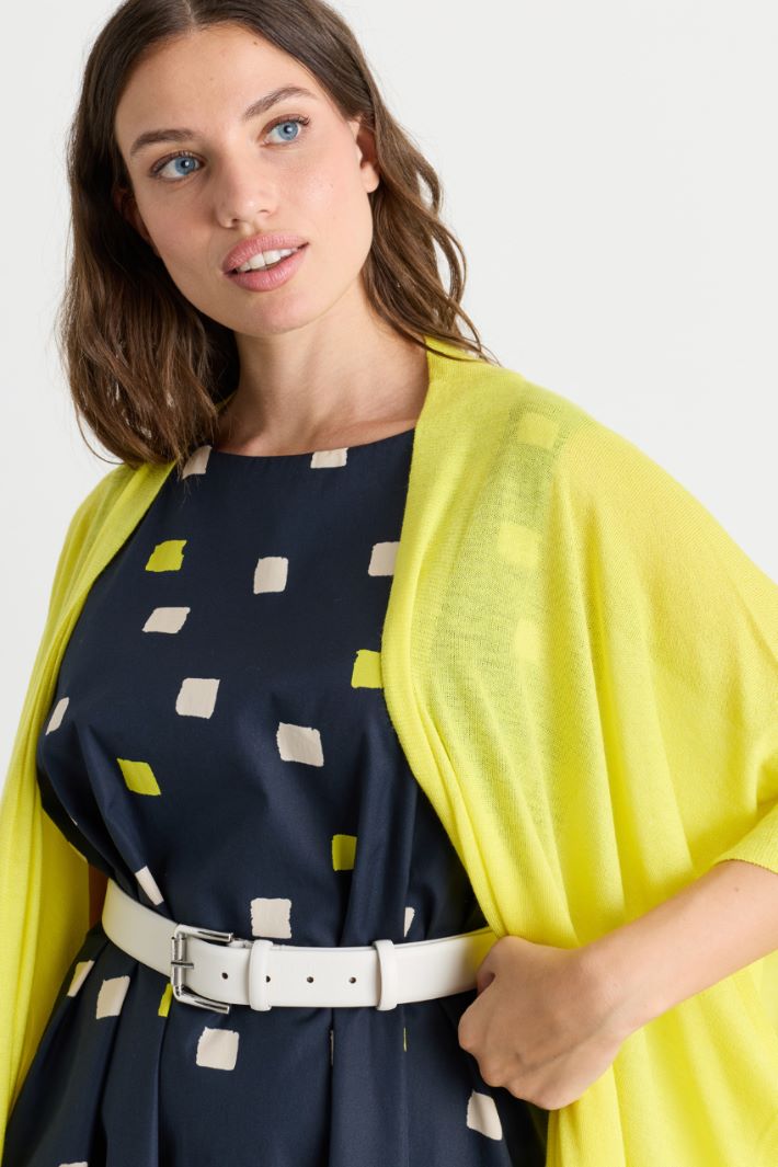 Poncho with pockets - YELLOW - Intrend - 3