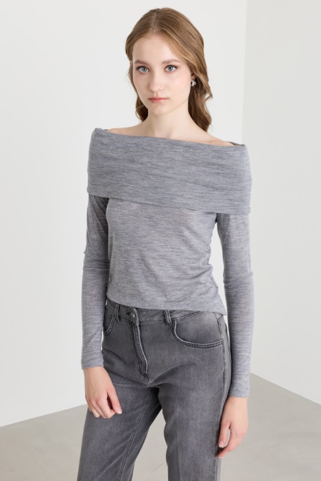 Off-the-shoulder jersey T-shirt - Intrend