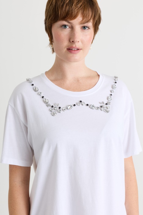 T-shirt in jersey con ricamo
