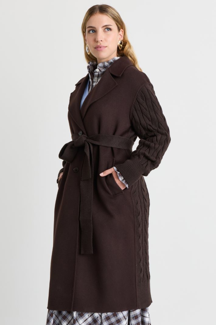 Coat with Cable-Knit Sleeves - BROWN - Intrend - 2
