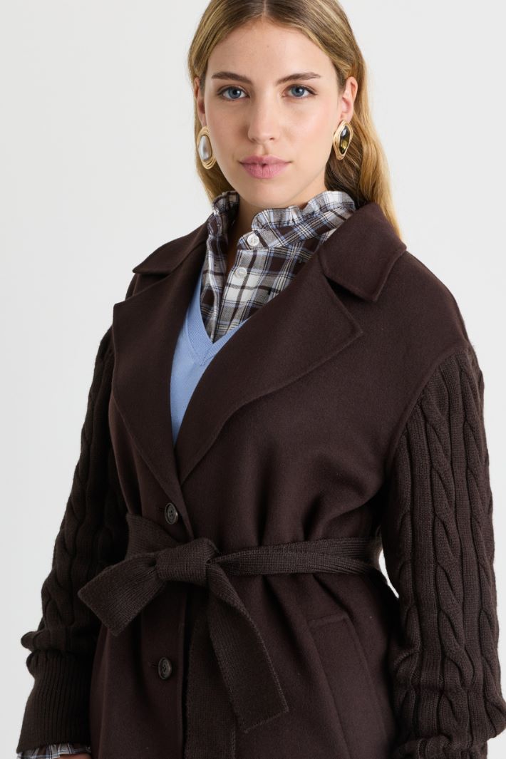 Coat with Cable-Knit Sleeves - BROWN - Intrend - 3