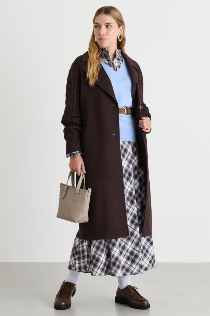 Coat with Cable-Knit Sleeves - BROWN - Intrend