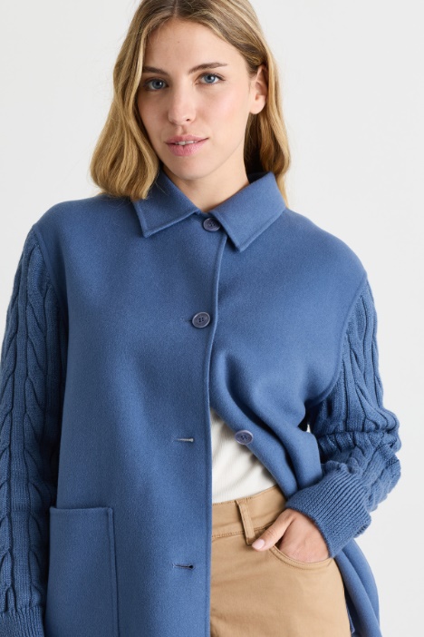Giaccone in double di misto lana con dettagli in maglia