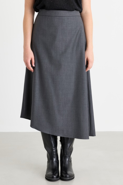 Gonna asimmetrica in gabardina