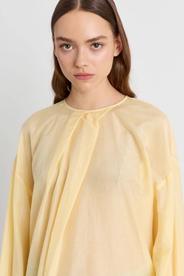Blusa in voile con drappeggio - GIALLO - Intrend - 3