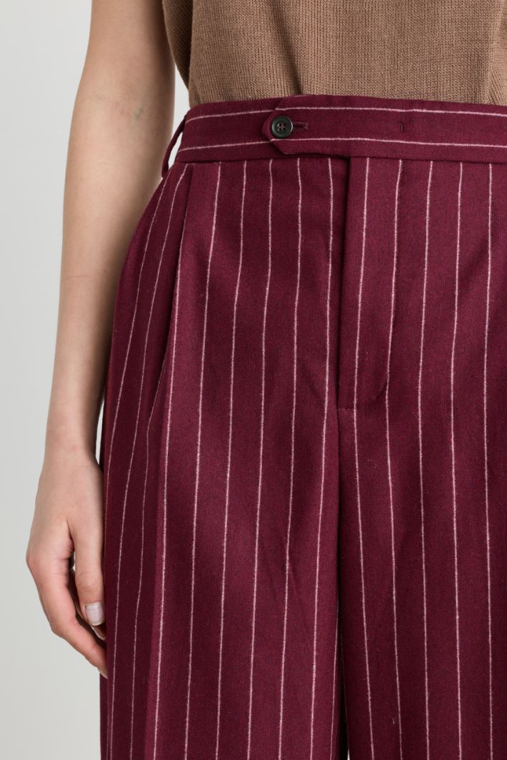 Embroidered pinstripe trousers - BORDEAUX - Intrend - 3