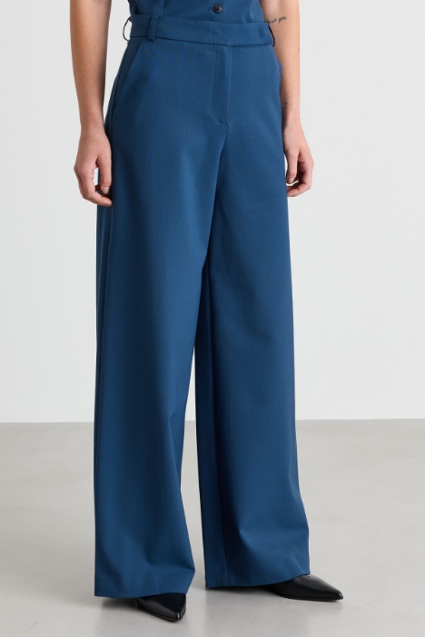 Pantalone ampio in gabardina