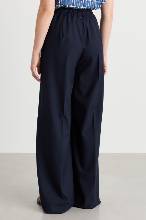 Pantalone modello jogging con tasche