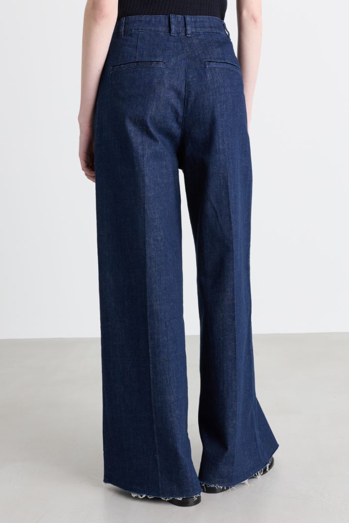 Weit geschnittene Jeans mit Bundfalten - BLAU - Intrend - 4