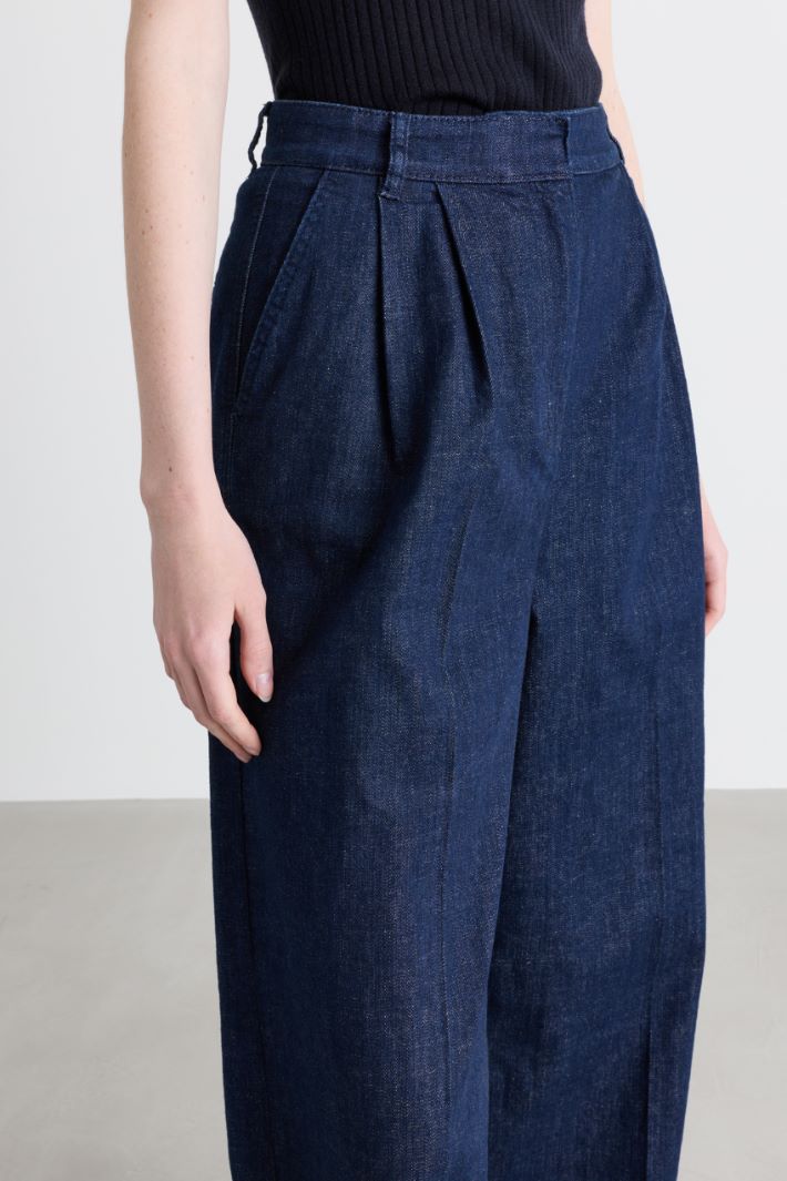 Weit geschnittene Jeans mit Bundfalten - BLAU - Intrend - 3