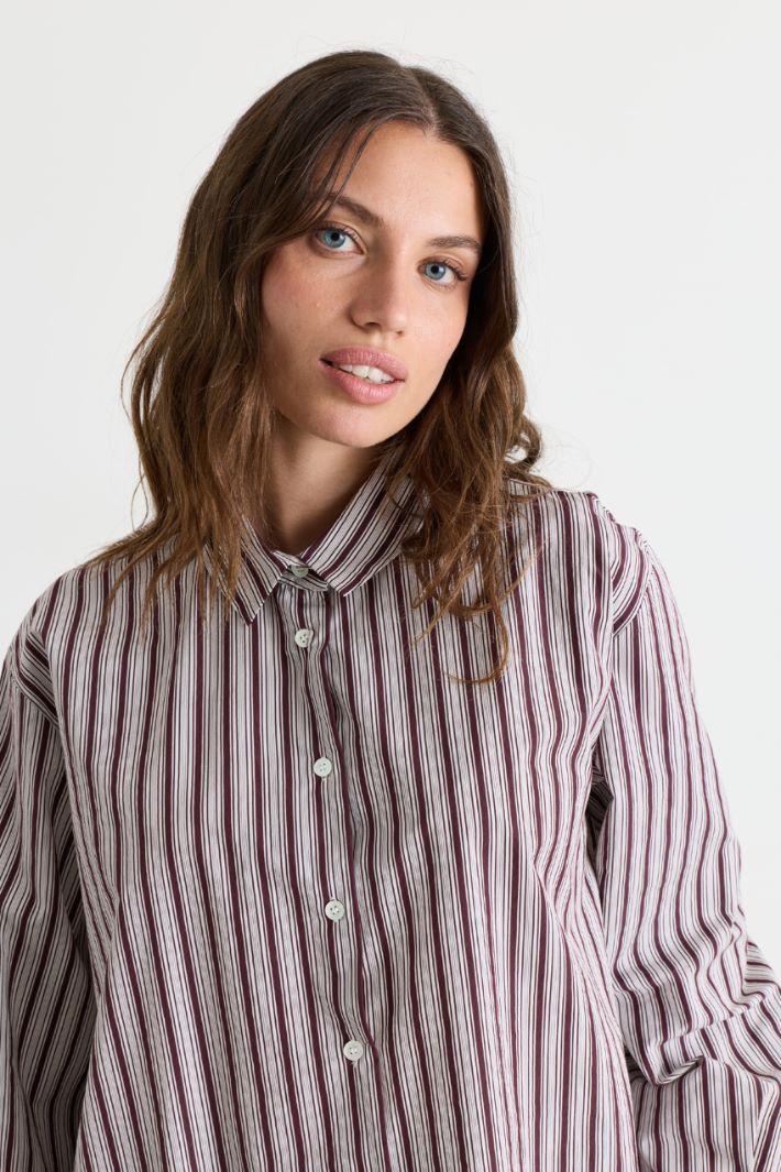 Blusa con bajo redondeado - MARRÓN - Intrend - 3