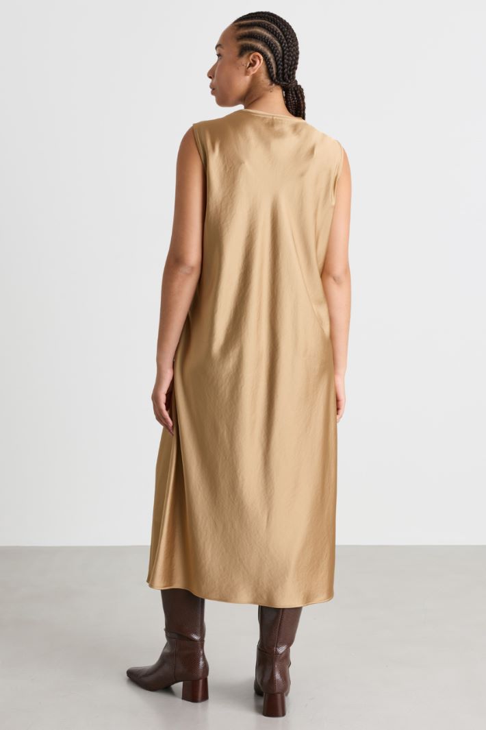 Fluid satin dress - CAMEL - Intrend - 4