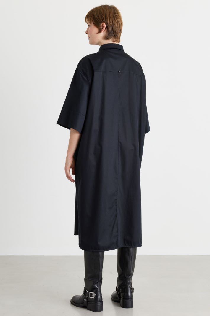 Satin dress with a drawstring waist - BLACK - Intrend - 4