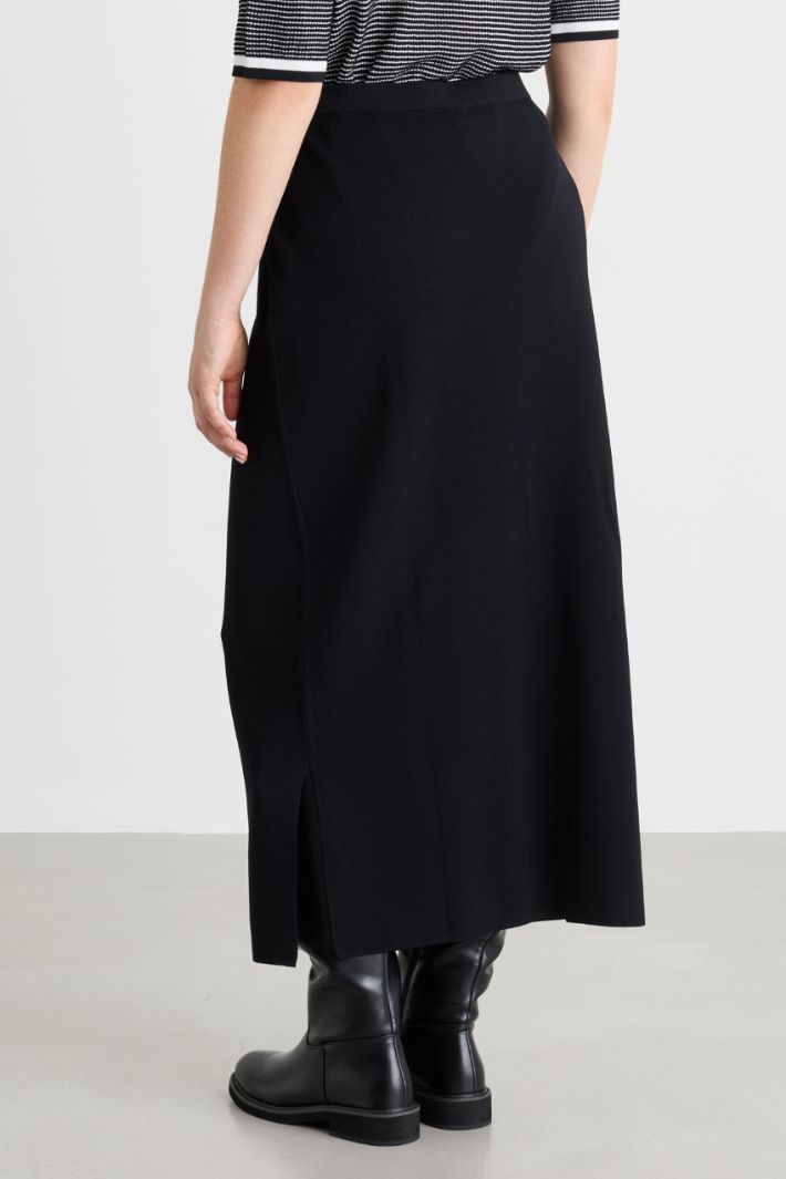 Side-slit midi skirt - BLACK - Intrend - 4