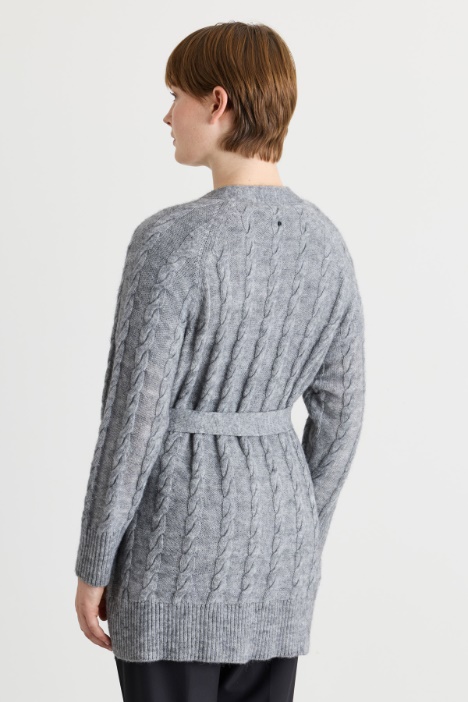Cardigan a trecce con cintura