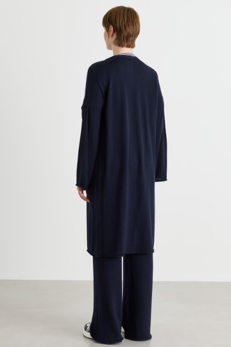 Cardigan lungo con bottone singolo