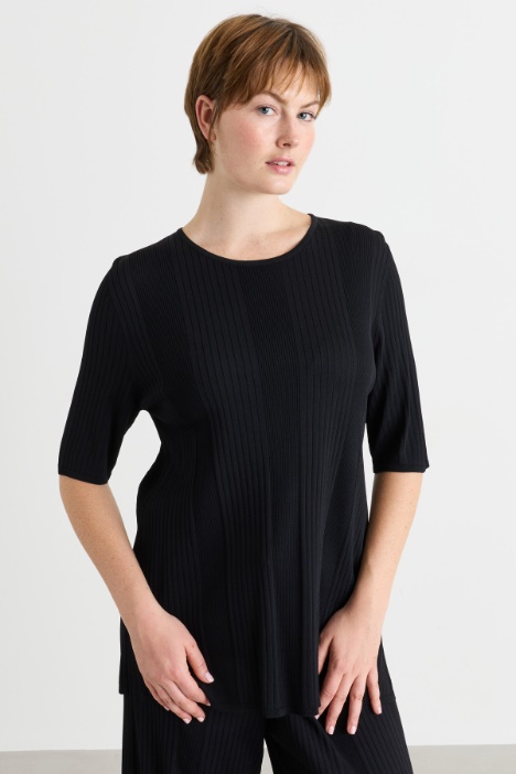 Short-sleeved ribbed top - Intrend