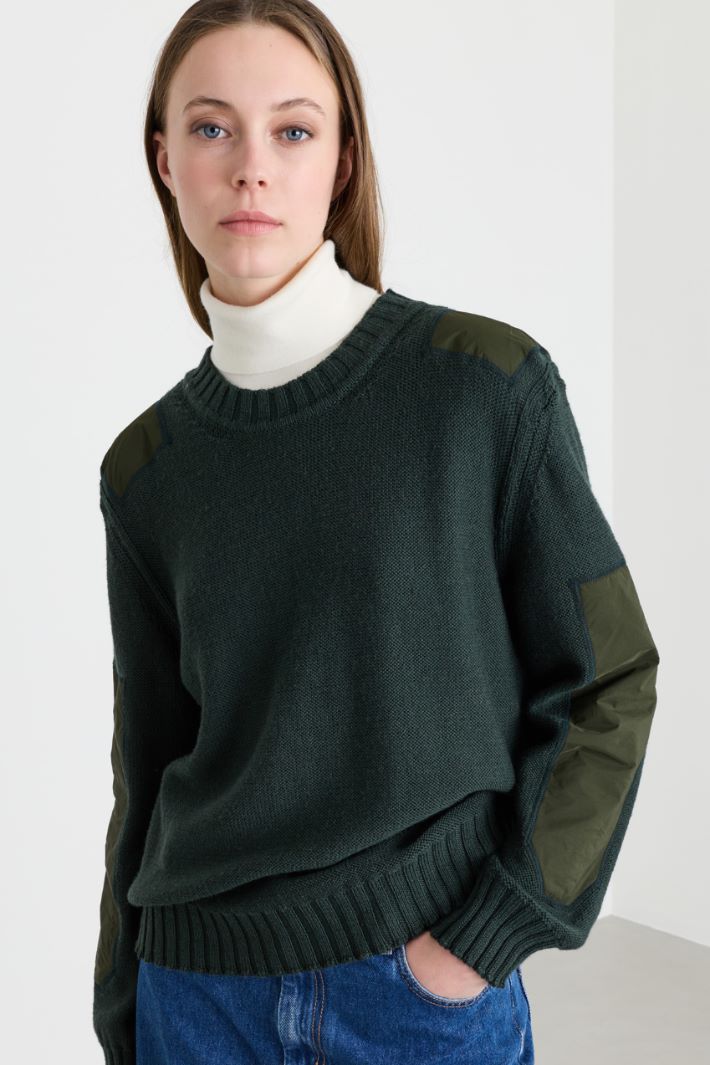 Pull orné de détails en satin duchesse - VERT - Intrend - 3