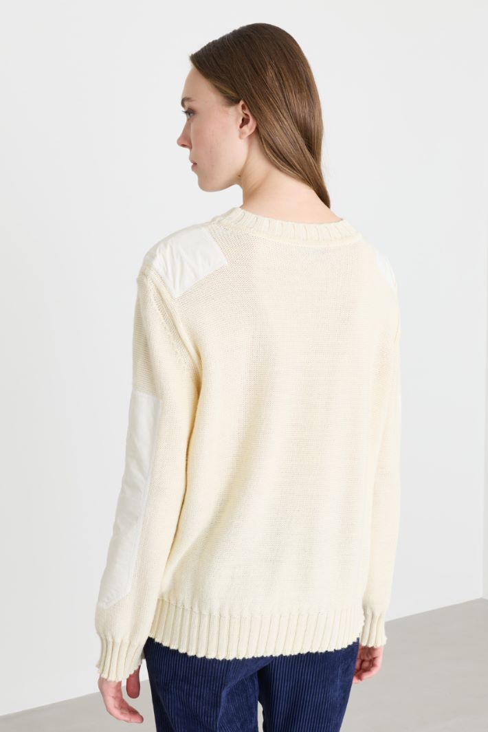 Pull orné de détails en satin duchesse - BEIGE - Intrend - 4